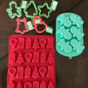 Silicone Christmas Molds and Plastic Cookie Cutters